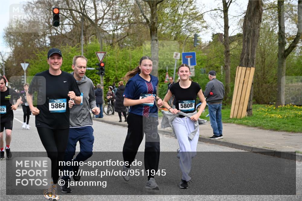 12.04.2026 - 45. Internationalen Wilhelmsburger Insellauf J. Mangold http://msf.ph/oto/9511945 12.04.2026 13:04:39 Ziel 5248, 5064, 4048, 5423, 5066, 5458, 5728, 5724, 2798, 5088, 5864, 3964, 2891, 4314, 5096, 5808, 5477, 3068, 5144, 5144, 5002, 5427, 4610, 5128, 5098, 5235, 5234, 5504, 2139, 3001, 2443, 3001, 2443, 5862, 5110, 4892, 5752, 3817, 5580 meine-sportfotos.de