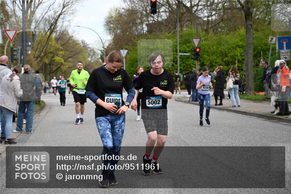 12.04.2026 - 45. Internationalen Wilhelmsburger Insellauf J. Mangold http://msf.ph/oto/9511961 12.04.2026 13:04:40 Ziel 5064, 4048, 5423, 5066, 5458, 5728, 5724, 2798, 5088, 5864, 3964, 2891, 4314, 5096, 5808, 5477, 3068, 5144, 5002, 5427, 4610, 5128, 5098, 5235, 5234, 5504, 2139, 3001, 2443, 5862, 5110, 4892, 5752, 3817, 5580, 2433 meine-sportfotos.de