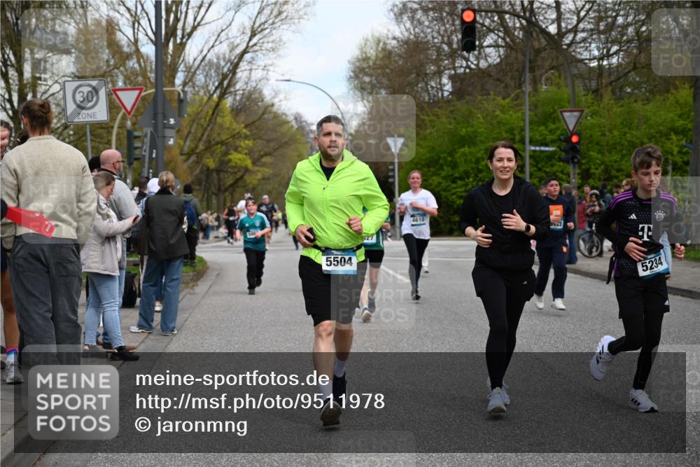 12.04.2026 - 45. Internationalen Wilhelmsburger Insellauf J. Mangold http://msf.ph/oto/9511978 12.04.2026 13:04:43 Ziel 5064, 4048, 5423, 5066, 5458, 5728, 5724, 2798, 5088, 5864, 3964, 2891, 4314, 5096, 5808, 5477, 3068, 5144, 5002, 5427, 5427, 4610, 5128, 5098, 5235, 5234, 5504, 2139, 3001, 2443, 5862, 5110, 4892, 5752, 3817, 5580, 2433, 5102, 5295 meine-sportfotos.de