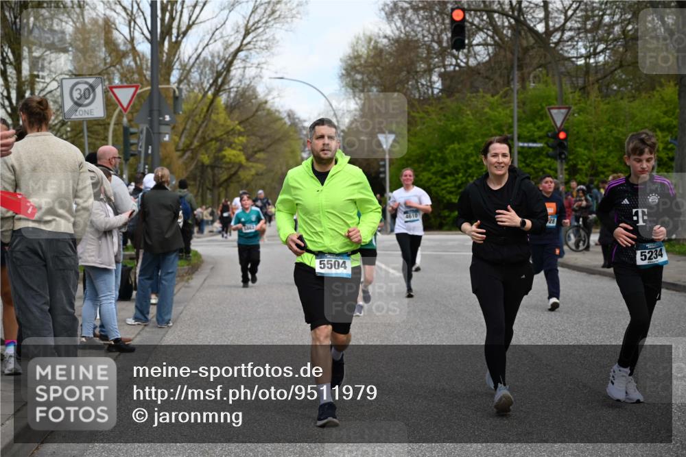 12.04.2026 - 45. Internationalen Wilhelmsburger Insellauf J. Mangold http://msf.ph/oto/9511979 12.04.2026 13:04:44 Ziel 4048, 5423, 5066, 5458, 5728, 5724, 2798, 5088, 5864, 3964, 2891, 4314, 5096, 5808, 5477, 3068, 5144, 5002, 5427, 4610, 5128, 5098, 5235, 5234, 5504, 2139, 3001, 2443, 5862, 5110, 4892, 5752, 5752, 3817, 5580, 2433, 5102, 5295, 3025, 3030 meine-sportfotos.de