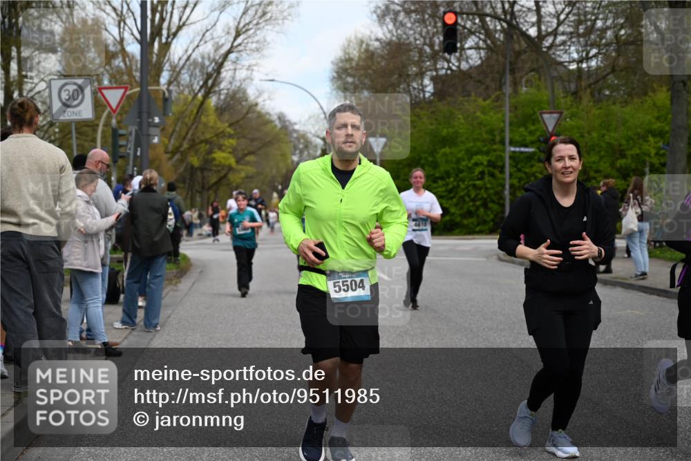 12.04.2026 - 45. Internationalen Wilhelmsburger Insellauf J. Mangold http://msf.ph/oto/9511985 12.04.2026 13:04:44 Ziel 4048, 5423, 5066, 5458, 5728, 5724, 2798, 5088, 5864, 3964, 2891, 4314, 5096, 5808, 5477, 3068, 5144, 5002, 5427, 4610, 5128, 5098, 5235, 5234, 5504, 2139, 3001, 2443, 5862, 5110, 4892, 5752, 5752, 3817, 5580, 2433, 5102, 5295, 3025, 3030 meine-sportfotos.de