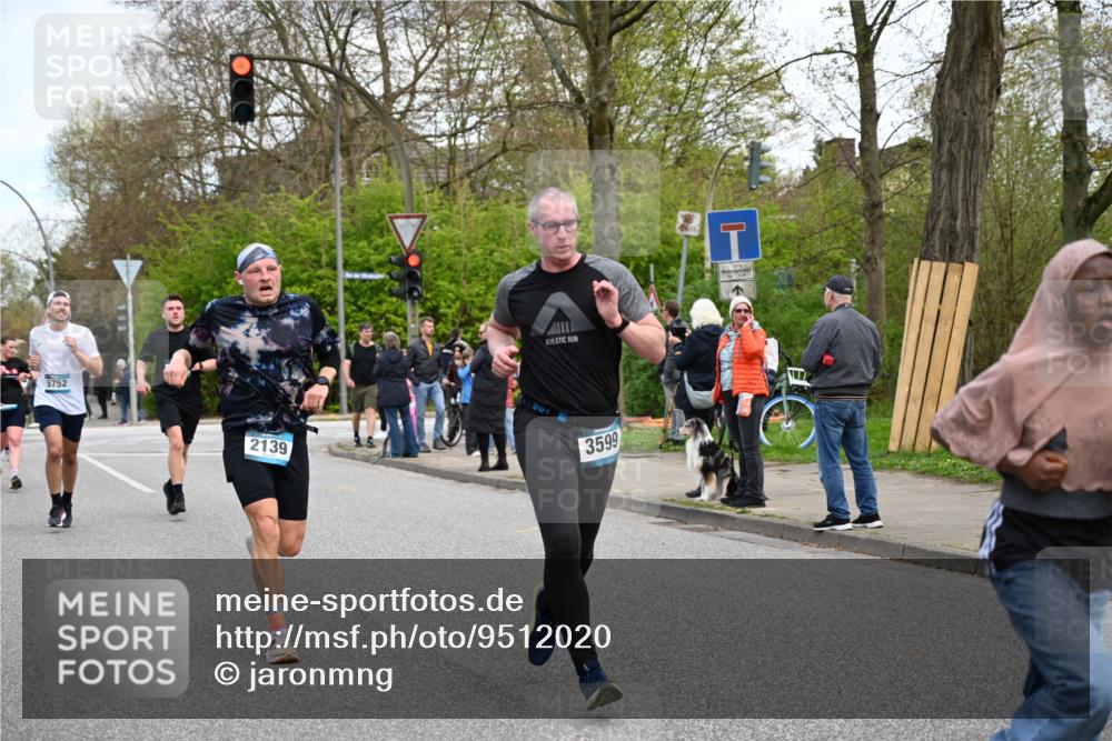 12.04.2026 - 45. Internationalen Wilhelmsburger Insellauf J. Mangold http://msf.ph/oto/9512020 12.04.2026 13:04:53 Ziel 5088, 5864, 3964, 2891, 4314, 5096, 5808, 5477, 3068, 5144, 5002, 5427, 4610, 5128, 5098, 5235, 5234, 5504, 2139, 3001, 2443, 5862, 5110, 4892, 5862, 5110, 4892, 5752, 3817, 5580, 2433, 5102, 5102, 5295, 3025, 3030, 5476, 4105, 3934, 5597, 5249, 5263, 5414 meine-sportfotos.de