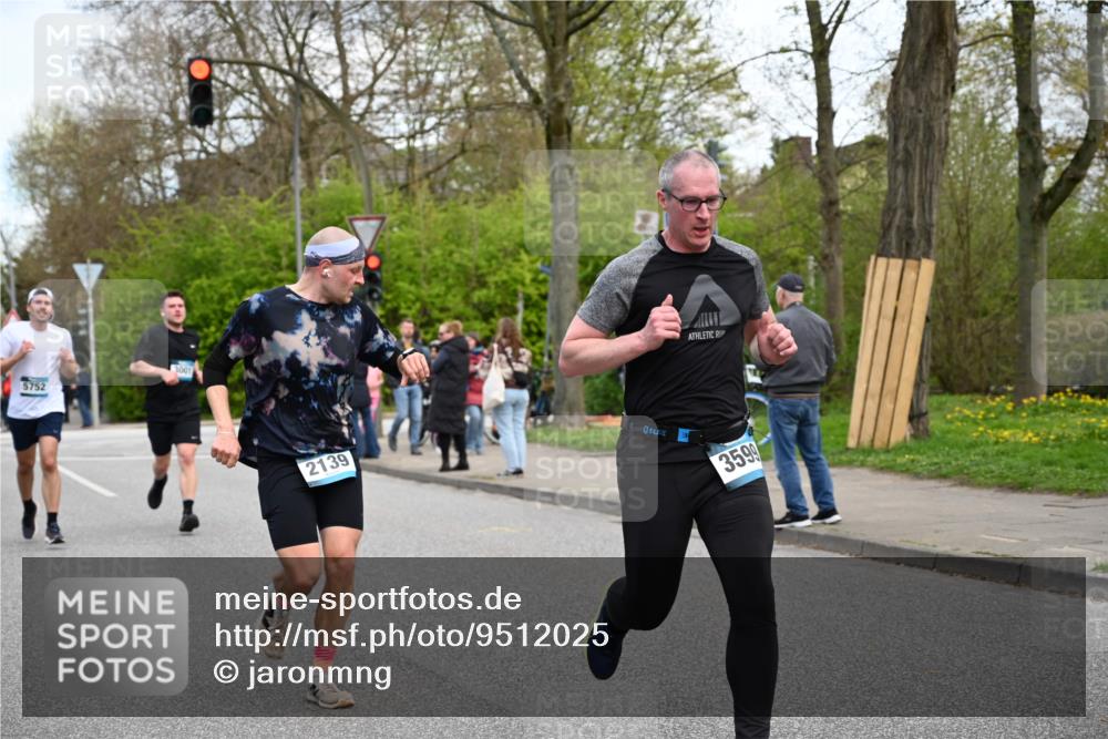 12.04.2026 - 45. Internationalen Wilhelmsburger Insellauf J. Mangold http://msf.ph/oto/9512025 12.04.2026 13:04:53 Ziel 5088, 5864, 3964, 2891, 4314, 5096, 5808, 5477, 3068, 5144, 5002, 5427, 4610, 5128, 5098, 5235, 5234, 5504, 2139, 3001, 2443, 5862, 5110, 4892, 5862, 5110, 4892, 5752, 3817, 5580, 2433, 5102, 5102, 5295, 3025, 3030, 5476, 4105, 3934, 5597, 5249, 5263, 5414 meine-sportfotos.de
