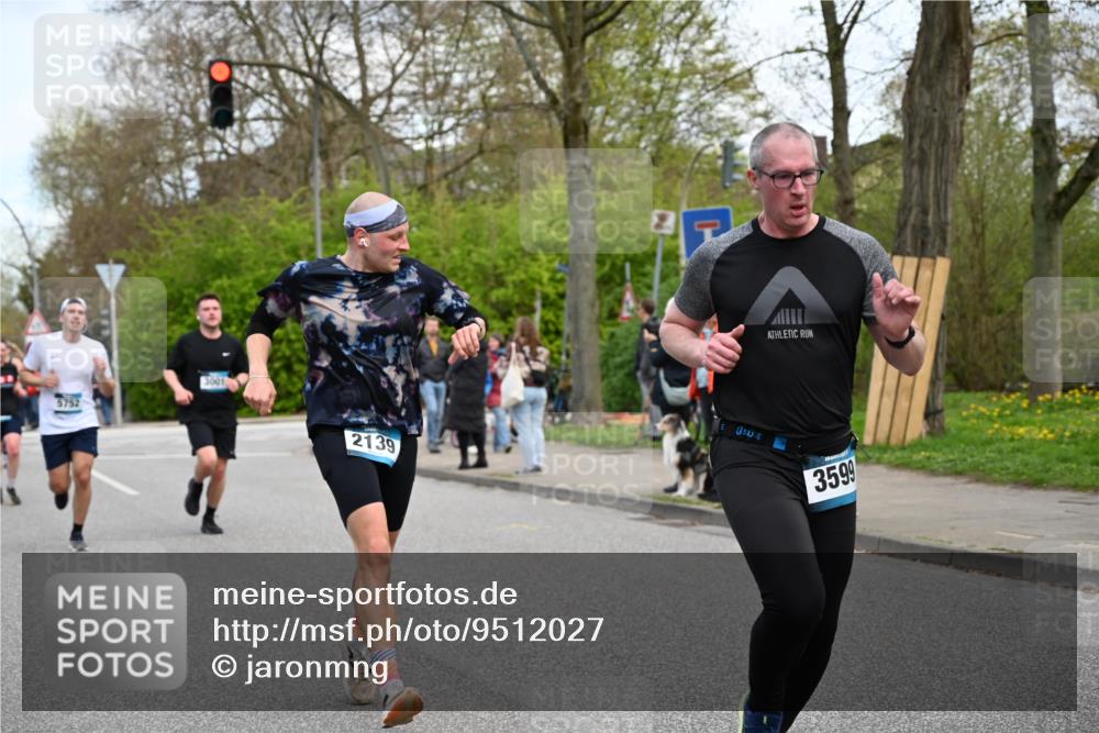 12.04.2026 - 45. Internationalen Wilhelmsburger Insellauf J. Mangold http://msf.ph/oto/9512027 12.04.2026 13:04:53 Ziel 5088, 5864, 3964, 2891, 4314, 5096, 5808, 5477, 3068, 5144, 5002, 5427, 4610, 5128, 5098, 5235, 5234, 5504, 2139, 3001, 2443, 5862, 5110, 4892, 5862, 5110, 4892, 5752, 3817, 5580, 2433, 5102, 5102, 5295, 3025, 3030, 5476, 4105, 3934, 5597, 5249, 5263, 5414 meine-sportfotos.de