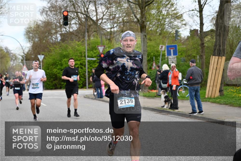 12.04.2026 - 45. Internationalen Wilhelmsburger Insellauf J. Mangold http://msf.ph/oto/9512030 12.04.2026 13:04:54 Ziel 5864, 3964, 2891, 4314, 5096, 5808, 5477, 3068, 5144, 5002, 5427, 4610, 5128, 5098, 5235, 5234, 5504, 2139, 3001, 2443, 5862, 5110, 4892, 5752, 3817, 5580, 2433, 5102, 5295, 5295, 3025, 3030, 5476, 4105, 3934, 5597, 5249, 5263, 5414 meine-sportfotos.de