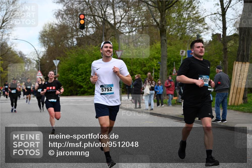 12.04.2026 - 45. Internationalen Wilhelmsburger Insellauf J. Mangold http://msf.ph/oto/9512048 12.04.2026 13:04:56 Ziel 5864, 3964, 2891, 4314, 5096, 5808, 5477, 3068, 5144, 5002, 5427, 4610, 5128, 5098, 5235, 5234, 5504, 2139, 3001, 2443, 5862, 5110, 4892, 5752, 5752, 3817, 5580, 2433, 5102, 5295, 3025, 3030, 3025, 3030, 5476, 4105, 3934, 5597, 5249, 5263, 5414, 4126 meine-sportfotos.de