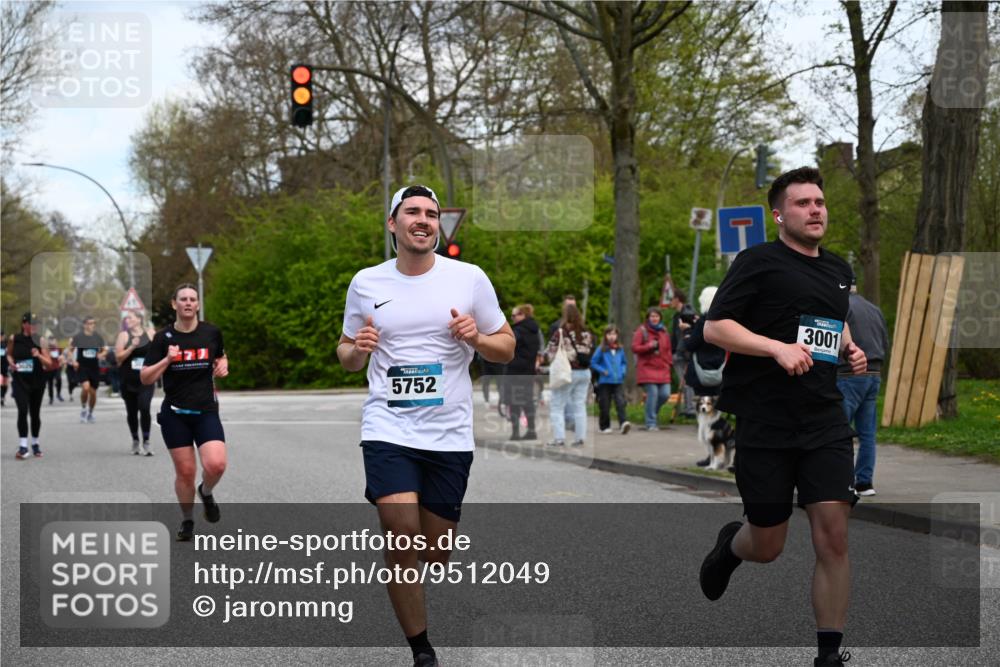 12.04.2026 - 45. Internationalen Wilhelmsburger Insellauf J. Mangold http://msf.ph/oto/9512049 12.04.2026 13:04:56 Ziel 5864, 3964, 2891, 4314, 5096, 5808, 5477, 3068, 5144, 5002, 5427, 4610, 5128, 5098, 5235, 5234, 5504, 2139, 3001, 2443, 5862, 5110, 4892, 5752, 5752, 3817, 5580, 2433, 5102, 5295, 3025, 3030, 3025, 3030, 5476, 4105, 3934, 5597, 5249, 5263, 5414, 4126 meine-sportfotos.de