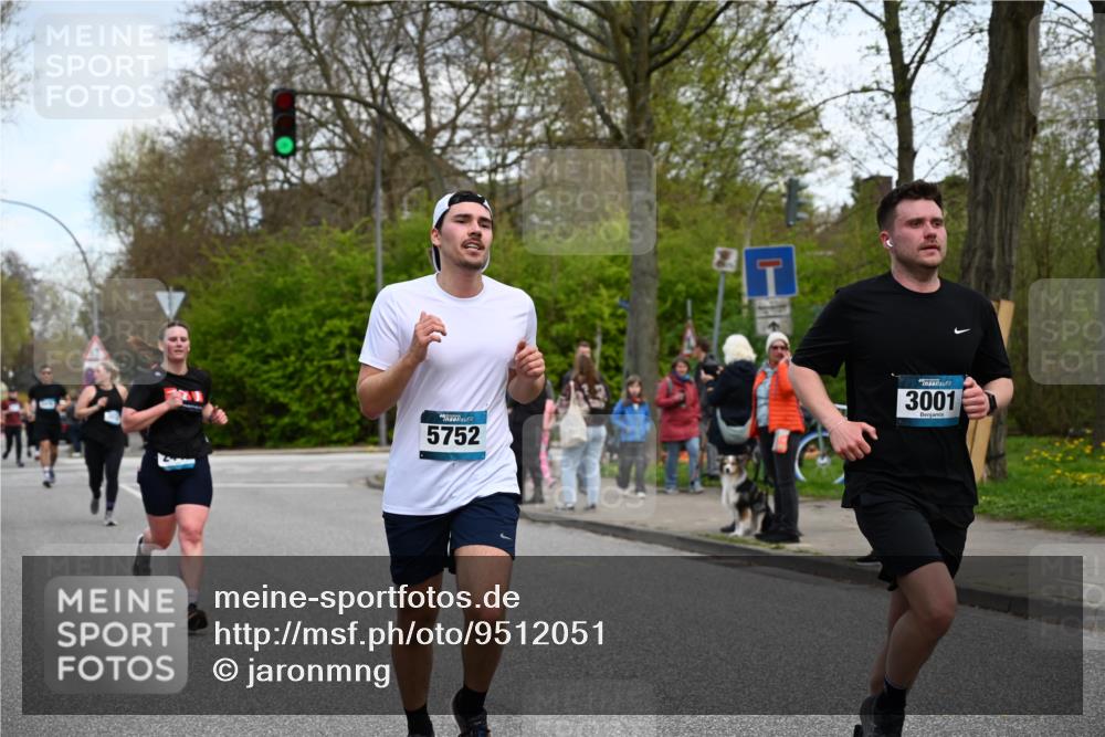 12.04.2026 - 45. Internationalen Wilhelmsburger Insellauf J. Mangold http://msf.ph/oto/9512051 12.04.2026 13:04:56 Ziel 5864, 3964, 2891, 4314, 5096, 5808, 5477, 3068, 5144, 5002, 5427, 4610, 5128, 5098, 5235, 5234, 5504, 2139, 3001, 2443, 5862, 5110, 4892, 5752, 5752, 3817, 5580, 2433, 5102, 5295, 3025, 3030, 3025, 3030, 5476, 4105, 3934, 5597, 5249, 5263, 5414, 4126 meine-sportfotos.de