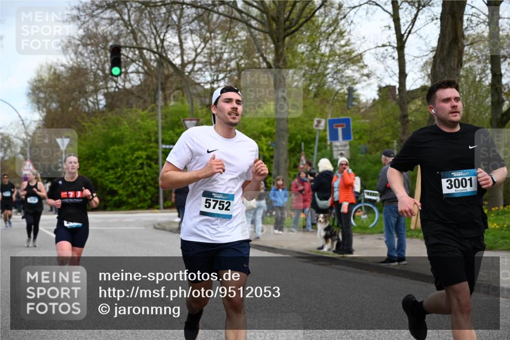 12.04.2026 - 45. Internationalen Wilhelmsburger Insellauf J. Mangold http://msf.ph/oto/9512053 12.04.2026 13:04:56 Ziel 5864, 3964, 2891, 4314, 5096, 5808, 5477, 3068, 5144, 5002, 5427, 4610, 5128, 5098, 5235, 5234, 5504, 2139, 3001, 2443, 5862, 5110, 4892, 5752, 5752, 3817, 5580, 2433, 5102, 5295, 3025, 3030, 3025, 3030, 5476, 4105, 3934, 5597, 5249, 5263, 5414, 4126 meine-sportfotos.de