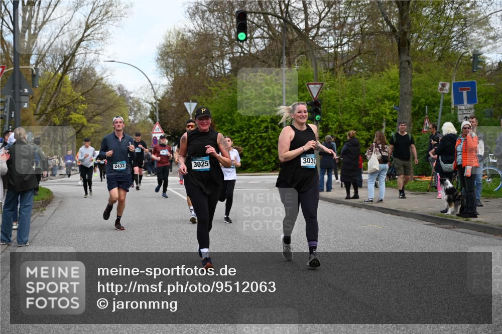 12.04.2026 - 45. Internationalen Wilhelmsburger Insellauf J. Mangold http://msf.ph/oto/9512063 12.04.2026 13:05:02 Ziel 3068, 5144, 5002, 5427, 4610, 5128, 5098, 5235, 5234, 5504, 2139, 3001, 2443, 5862, 5110, 4892, 5752, 3817, 5580, 2433, 5102, 5295, 3025, 3030, 5476, 4105, 3934, 5597, 5249, 5263, 5414, 4126, 3782, 3164, 4452, 4775, 5486, 4619 meine-sportfotos.de