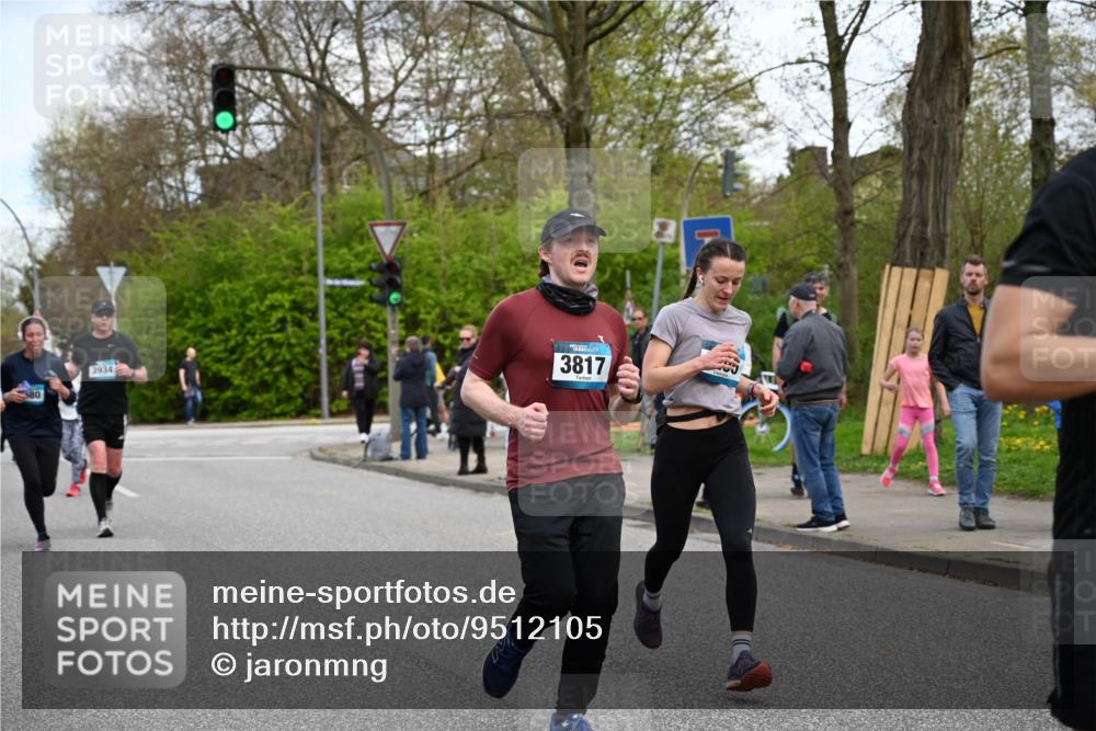 12.04.2026 - 45. Internationalen Wilhelmsburger Insellauf J. Mangold http://msf.ph/oto/9512105 12.04.2026 13:05:06 Ziel 5002, 5427, 4610, 5128, 5098, 5235, 5234, 5504, 2139, 3001, 2443, 5862, 5110, 4892, 5752, 3817, 5580, 2433, 5102, 5295, 5295, 3025, 3030, 5476, 4105, 3934, 5597, 5249, 5263, 5414, 4126, 3782, 3164, 4452, 4775, 5486, 4619, 3316, 4219 meine-sportfotos.de