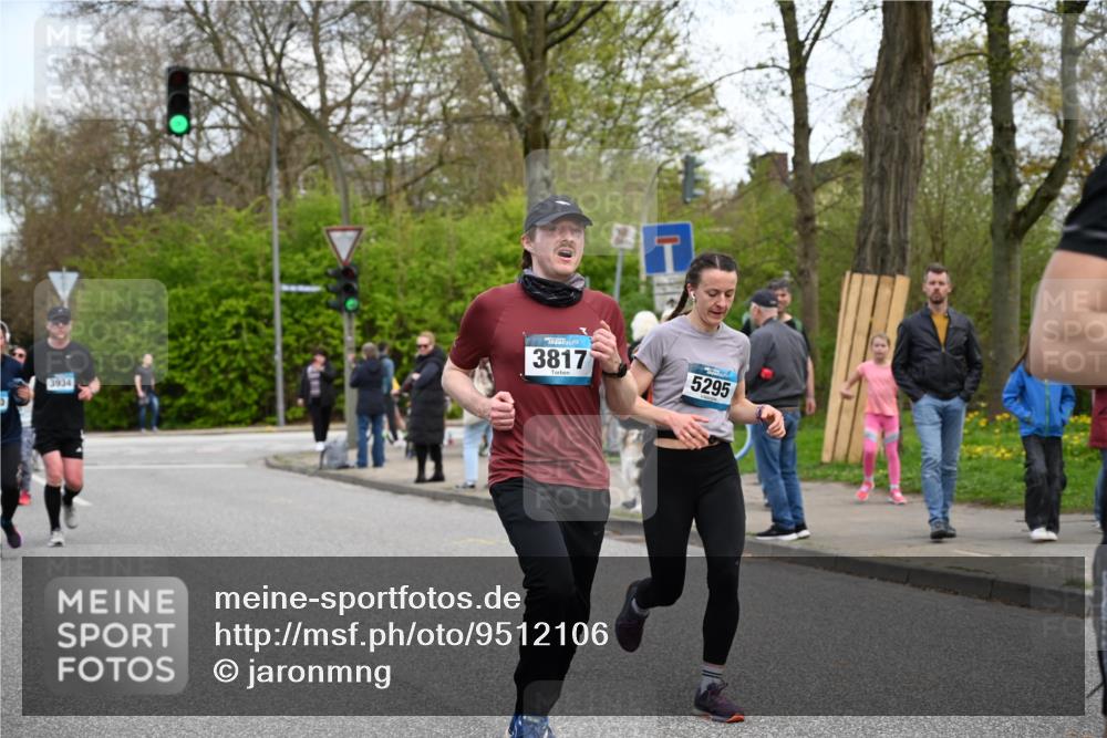 12.04.2026 - 45. Internationalen Wilhelmsburger Insellauf J. Mangold http://msf.ph/oto/9512106 12.04.2026 13:05:07 Ziel 5002, 5427, 4610, 5128, 5098, 5235, 5234, 5504, 2139, 3001, 2443, 5862, 5110, 4892, 5752, 3817, 5580, 2433, 5102, 5295, 3025, 3030, 5476, 4105, 3934, 5597, 5249, 5263, 5414, 4126, 3782, 3164, 4452, 4775, 5486, 4619, 3316, 4219 meine-sportfotos.de