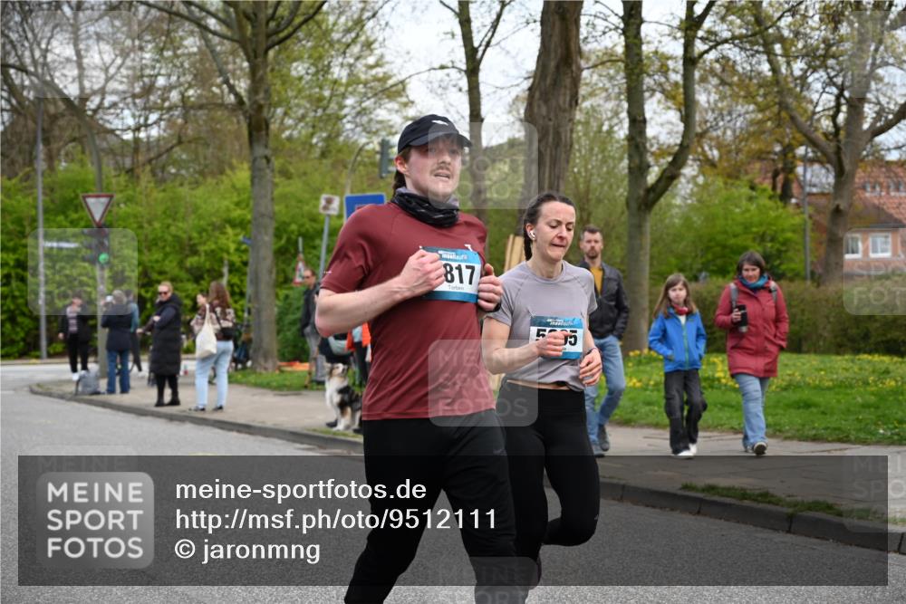 12.04.2026 - 45. Internationalen Wilhelmsburger Insellauf J. Mangold http://msf.ph/oto/9512111 12.04.2026 13:05:07 Ziel 5002, 5427, 4610, 5128, 5098, 5235, 5234, 5504, 2139, 3001, 2443, 5862, 5110, 4892, 5752, 3817, 5580, 2433, 5102, 5295, 3025, 3030, 5476, 4105, 3934, 5597, 5249, 5263, 5414, 4126, 3782, 3164, 4452, 4775, 5486, 4619, 3316, 4219 meine-sportfotos.de