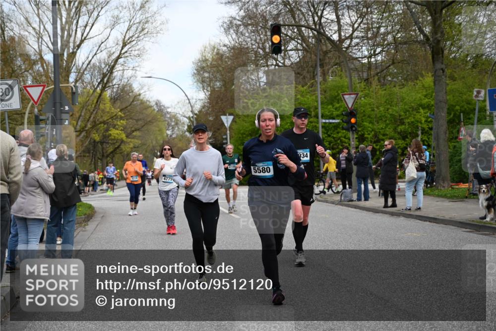 12.04.2026 - 45. Internationalen Wilhelmsburger Insellauf J. Mangold http://msf.ph/oto/9512120 12.04.2026 13:05:08 Ziel 5427, 4610, 5128, 5098, 5235, 5234, 5504, 2139, 3001, 2443, 5862, 5110, 4892, 5752, 3817, 5580, 2433, 5102, 5295, 3025, 3030, 3025, 3030, 5476, 4105, 3934, 5597, 5249, 5263, 5414, 4126, 4126, 3782, 3164, 4452, 4775, 5486, 4619, 3316, 4219, 5848 meine-sportfotos.de