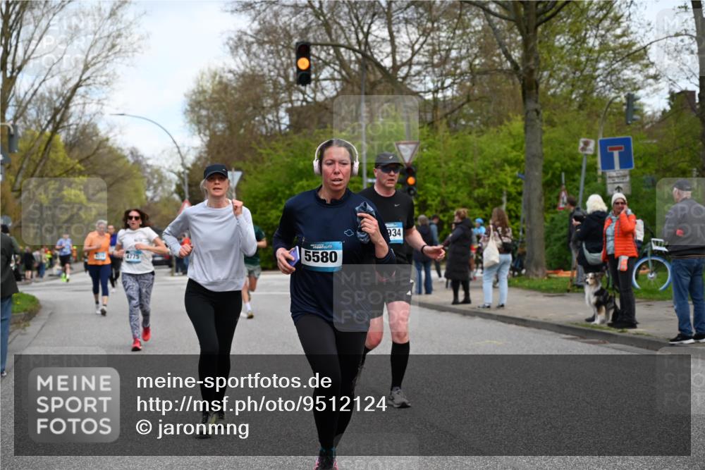 12.04.2026 - 45. Internationalen Wilhelmsburger Insellauf J. Mangold http://msf.ph/oto/9512124 12.04.2026 13:05:09 Ziel 4610, 5128, 5098, 5235, 5234, 5504, 2139, 3001, 2443, 5862, 5110, 4892, 5752, 3817, 5580, 2433, 5102, 5295, 3025, 3030, 5476, 4105, 3934, 5597, 5249, 5263, 5414, 4126, 3782, 3164, 3782, 3164, 4452, 4775, 5486, 4619, 3316, 4219, 5848 meine-sportfotos.de