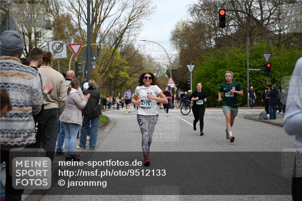 12.04.2026 - 45. Internationalen Wilhelmsburger Insellauf J. Mangold http://msf.ph/oto/9512133 12.04.2026 13:05:11 Ziel 5128, 5098, 5235, 5234, 5504, 2139, 3001, 2443, 5862, 5110, 4892, 5752, 3817, 5580, 2433, 5102, 5295, 3025, 3030, 5476, 4105, 3934, 3934, 5597, 5249, 5263, 5414, 4126, 3782, 3164, 4452, 4775, 4775, 5486, 4619, 3316, 4219, 5848 meine-sportfotos.de