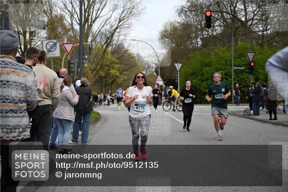 12.04.2026 - 45. Internationalen Wilhelmsburger Insellauf J. Mangold http://msf.ph/oto/9512135 12.04.2026 13:05:11 Ziel 5128, 5098, 5235, 5234, 5504, 2139, 3001, 2443, 5862, 5110, 4892, 5752, 3817, 5580, 2433, 5102, 5295, 3025, 3030, 5476, 4105, 3934, 3934, 5597, 5249, 5263, 5414, 4126, 3782, 3164, 4452, 4775, 4775, 5486, 4619, 3316, 4219, 5848 meine-sportfotos.de
