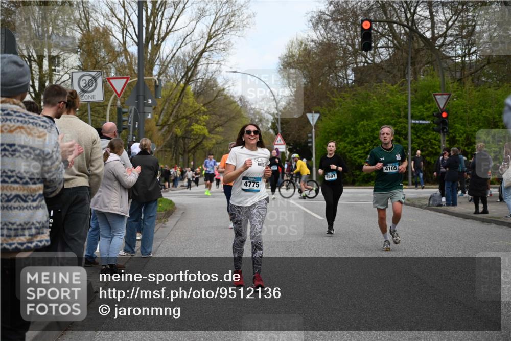 12.04.2026 - 45. Internationalen Wilhelmsburger Insellauf J. Mangold http://msf.ph/oto/9512136 12.04.2026 13:05:11 Ziel 5128, 5098, 5235, 5234, 5504, 2139, 3001, 2443, 5862, 5110, 4892, 5752, 3817, 5580, 2433, 5102, 5295, 3025, 3030, 5476, 4105, 3934, 3934, 5597, 5249, 5263, 5414, 4126, 3782, 3164, 4452, 4775, 4775, 5486, 4619, 3316, 4219, 5848 meine-sportfotos.de