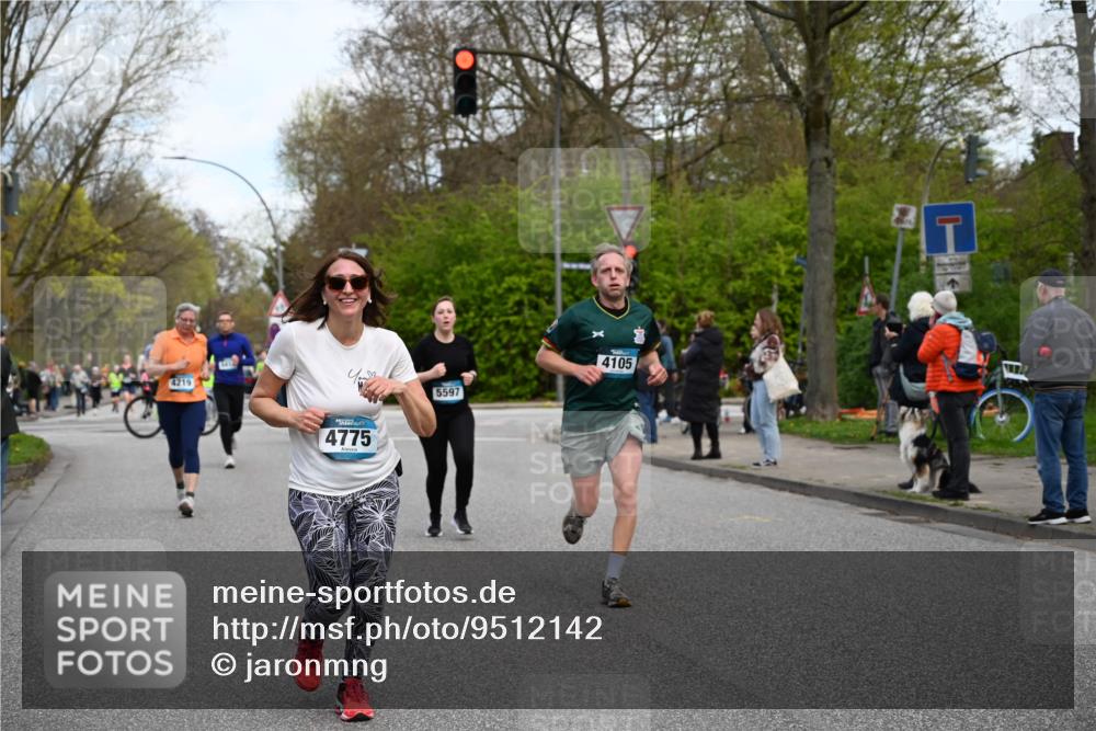 12.04.2026 - 45. Internationalen Wilhelmsburger Insellauf J. Mangold http://msf.ph/oto/9512142 12.04.2026 13:05:12 Ziel 5128, 5098, 5235, 5234, 5504, 2139, 3001, 2443, 5862, 5110, 4892, 5752, 3817, 5580, 2433, 5102, 5295, 3025, 3030, 5476, 4105, 3934, 5597, 5249, 5263, 5414, 4126, 3782, 3164, 4452, 4775, 5486, 4619, 3316, 4219, 5848 meine-sportfotos.de