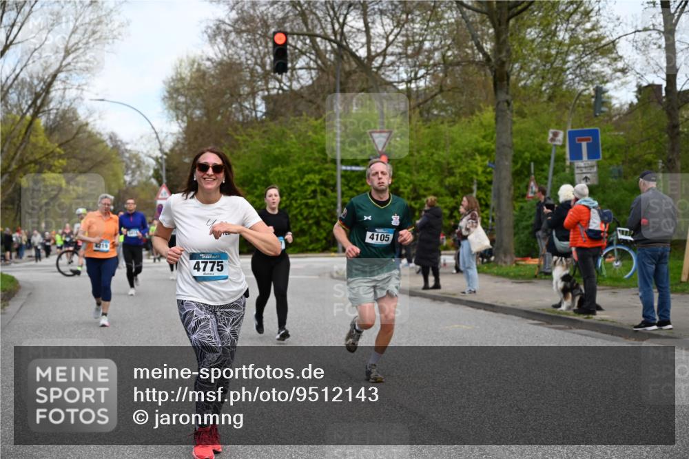 12.04.2026 - 45. Internationalen Wilhelmsburger Insellauf J. Mangold http://msf.ph/oto/9512143 12.04.2026 13:05:12 Ziel 5128, 5098, 5235, 5234, 5504, 2139, 3001, 2443, 5862, 5110, 4892, 5752, 3817, 5580, 2433, 5102, 5295, 3025, 3030, 5476, 4105, 3934, 5597, 5249, 5263, 5414, 4126, 3782, 3164, 4452, 4775, 5486, 4619, 3316, 4219, 5848 meine-sportfotos.de