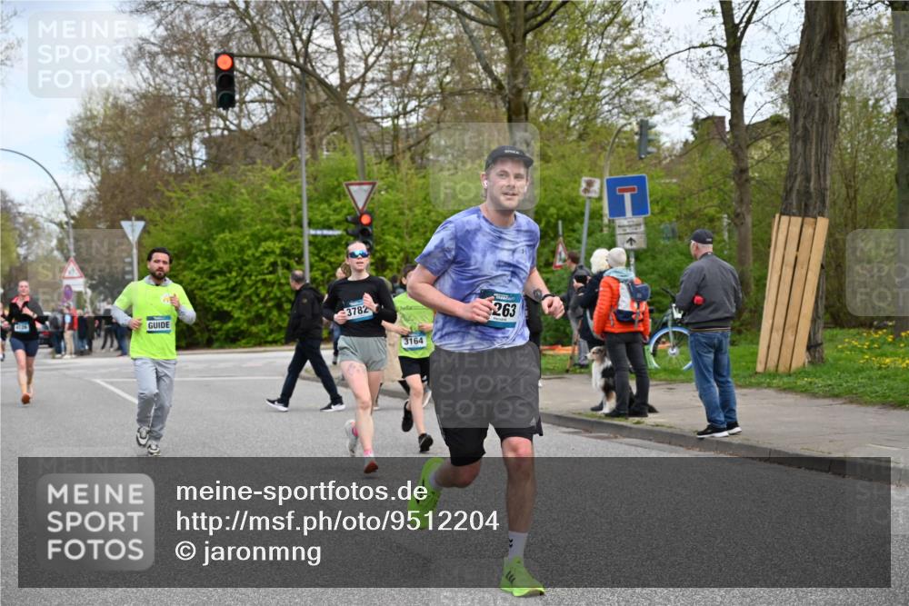 12.04.2026 - 45. Internationalen Wilhelmsburger Insellauf J. Mangold http://msf.ph/oto/9512204 12.04.2026 13:05:22 Ziel 3817, 5580, 2433, 5102, 5295, 3025, 3030, 5476, 4105, 3934, 5597, 5249, 5263, 5414, 4126, 3782, 3164, 4452, 4452, 4775, 5486, 4619, 3316, 4219, 5848, 2922, 3032, 4391 meine-sportfotos.de