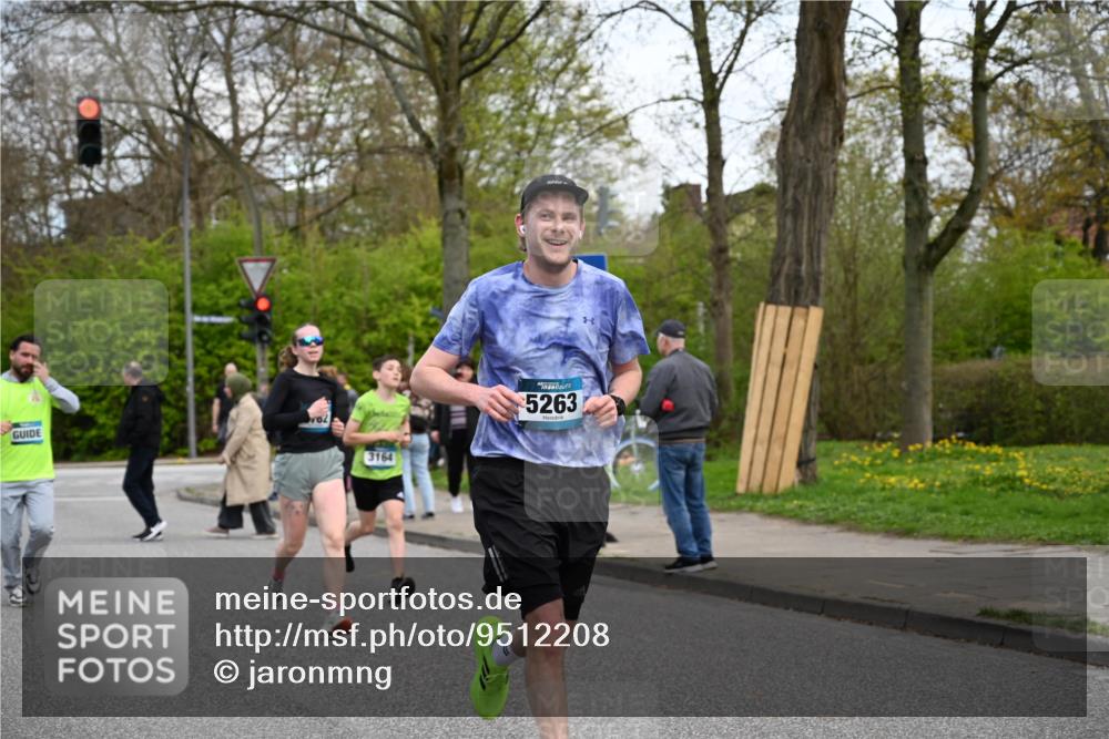 12.04.2026 - 45. Internationalen Wilhelmsburger Insellauf J. Mangold http://msf.ph/oto/9512208 12.04.2026 13:05:22 Ziel 3817, 5580, 2433, 5102, 5295, 3025, 3030, 5476, 4105, 3934, 5597, 5249, 5263, 5414, 4126, 3782, 3164, 4452, 4452, 4775, 5486, 4619, 3316, 4219, 5848, 2922, 3032, 4391 meine-sportfotos.de