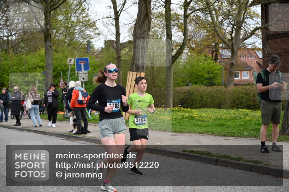 12.04.2026 - 45. Internationalen Wilhelmsburger Insellauf J. Mangold http://msf.ph/oto/9512220 12.04.2026 13:05:24 Ziel 3817, 5580, 2433, 5102, 5295, 3025, 3030, 5476, 4105, 3934, 5597, 5249, 5263, 5414, 4126, 3782, 3164, 4452, 4775, 5486, 4619, 3316, 4219, 5848, 2922, 3032, 4391, 5323, 4432 meine-sportfotos.de