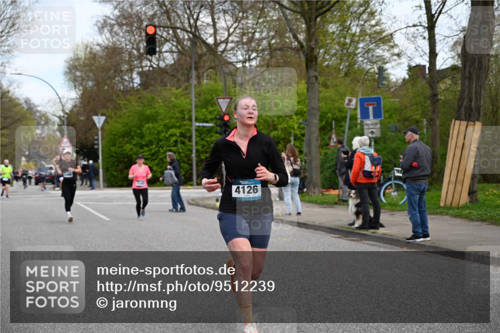 12.04.2026 - 45. Internationalen Wilhelmsburger Insellauf J. Mangold http://msf.ph/oto/9512239 12.04.2026 13:05:27 Ziel 5580, 2433, 5102, 5295, 3025, 3030, 5476, 4105, 3934, 5597, 5249, 5263, 5414, 4126, 3782, 3164, 4452, 4775, 5486, 4619, 3316, 4219, 5848, 2922, 3032, 4391, 5323, 4432, 4236, 5677 meine-sportfotos.de