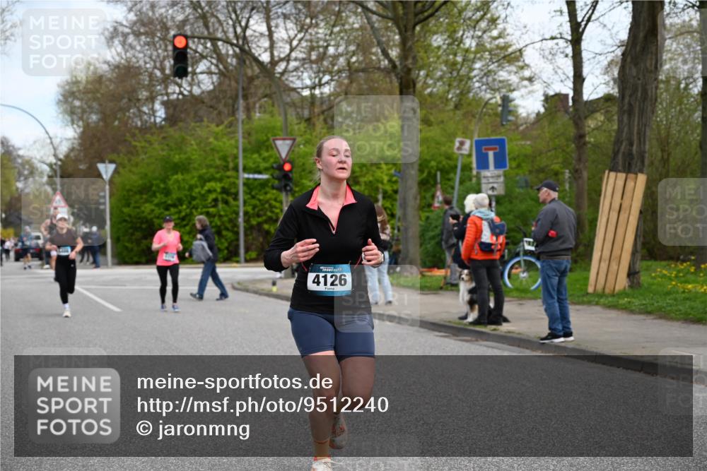 12.04.2026 - 45. Internationalen Wilhelmsburger Insellauf J. Mangold http://msf.ph/oto/9512240 12.04.2026 13:05:27 Ziel 5580, 2433, 5102, 5295, 3025, 3030, 5476, 4105, 3934, 5597, 5249, 5263, 5414, 4126, 3782, 3164, 4452, 4775, 5486, 4619, 3316, 4219, 5848, 2922, 3032, 4391, 5323, 4432, 4236, 5677 meine-sportfotos.de