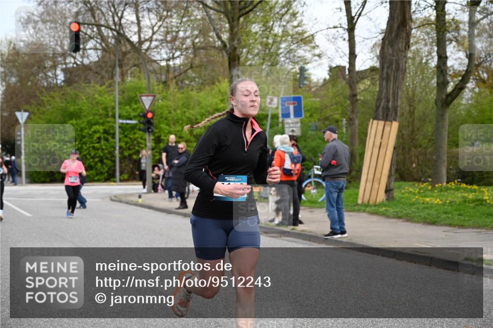 12.04.2026 - 45. Internationalen Wilhelmsburger Insellauf J. Mangold http://msf.ph/oto/9512243 12.04.2026 13:05:27 Ziel 5580, 2433, 5102, 5295, 3025, 3030, 5476, 4105, 3934, 5597, 5249, 5263, 5414, 4126, 3782, 3164, 4452, 4775, 5486, 4619, 3316, 4219, 5848, 2922, 3032, 4391, 5323, 4432, 4236, 5677 meine-sportfotos.de