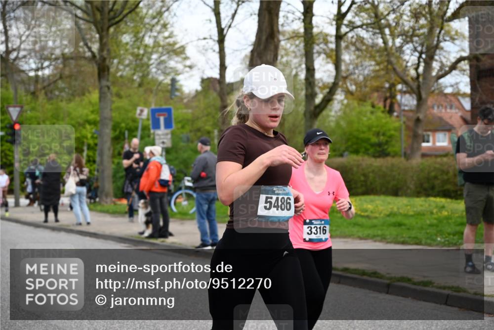 12.04.2026 - 45. Internationalen Wilhelmsburger Insellauf J. Mangold http://msf.ph/oto/9512270 12.04.2026 13:05:32 Ziel 3025, 3030, 5476, 4105, 3934, 5597, 5249, 5263, 5414, 4126, 3782, 3164, 4452, 4775, 5486, 4619, 3316, 4219, 5848, 5848, 2922, 3032, 3032, 4391, 5323, 4432, 4236, 5677, 4507, 4638, 4010, 4011, 5719, 4092 meine-sportfotos.de
