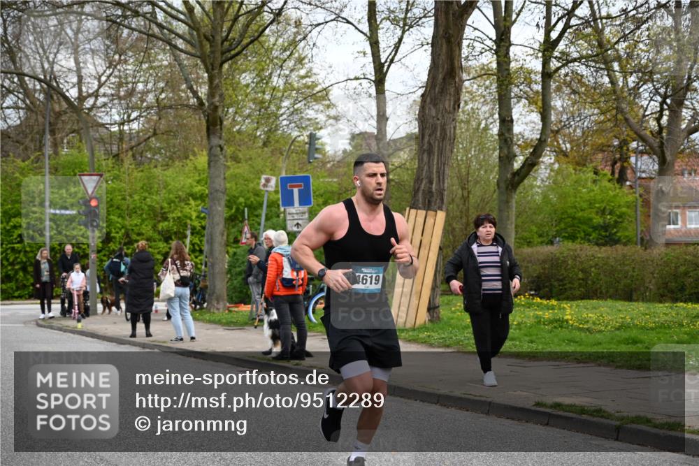 12.04.2026 - 45. Internationalen Wilhelmsburger Insellauf J. Mangold http://msf.ph/oto/9512289 12.04.2026 13:05:35 Ziel 5476, 4105, 3934, 5597, 5249, 5263, 5414, 4126, 3782, 3164, 4452, 4775, 5486, 4619, 3316, 4219, 5848, 2922, 3032, 4391, 5323, 4432, 5323, 4432, 4236, 5677, 4507, 4638, 4010, 4011, 5719, 4092, 4819, 5588, 2335, 4897, 2584, 3591, 5859 meine-sportfotos.de