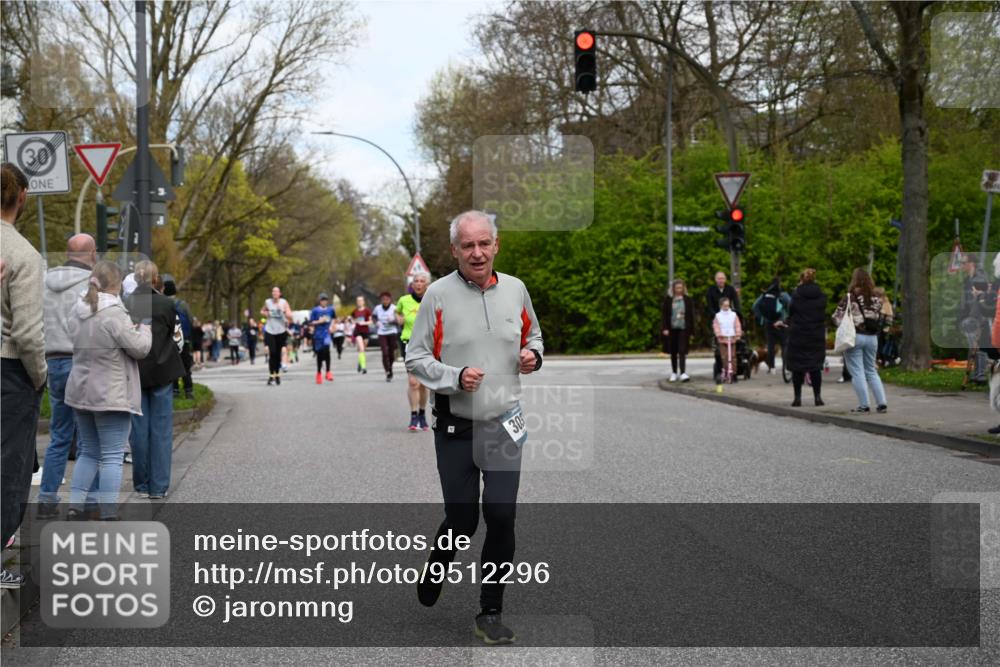 12.04.2026 - 45. Internationalen Wilhelmsburger Insellauf J. Mangold http://msf.ph/oto/9512296 12.04.2026 13:05:36 Ziel 3934, 5597, 5249, 5263, 5414, 4126, 3782, 3164, 4452, 4775, 5486, 4619, 3316, 4219, 5848, 2922, 3032, 4391, 5323, 4432, 4236, 5677, 4507, 4638, 4010, 4011, 5719, 4092, 4819, 5588, 2335, 4897, 2584, 3591, 5859 meine-sportfotos.de