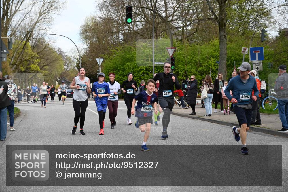 12.04.2026 - 45. Internationalen Wilhelmsburger Insellauf J. Mangold http://msf.ph/oto/9512327 12.04.2026 13:05:45 Ziel 4126, 3782, 3164, 4452, 4775, 5486, 4619, 3316, 4219, 5848, 2922, 3032, 4391, 5323, 4432, 4236, 5677, 4507, 4638, 4010, 4011, 5719, 4092, 4819, 5588, 2335, 4819, 5588, 2335, 4897, 2584, 3591, 5859, 4657, 4006, 5218, 4133, 3264, 4091, 3278, 3877, 3943, 3804 meine-sportfotos.de