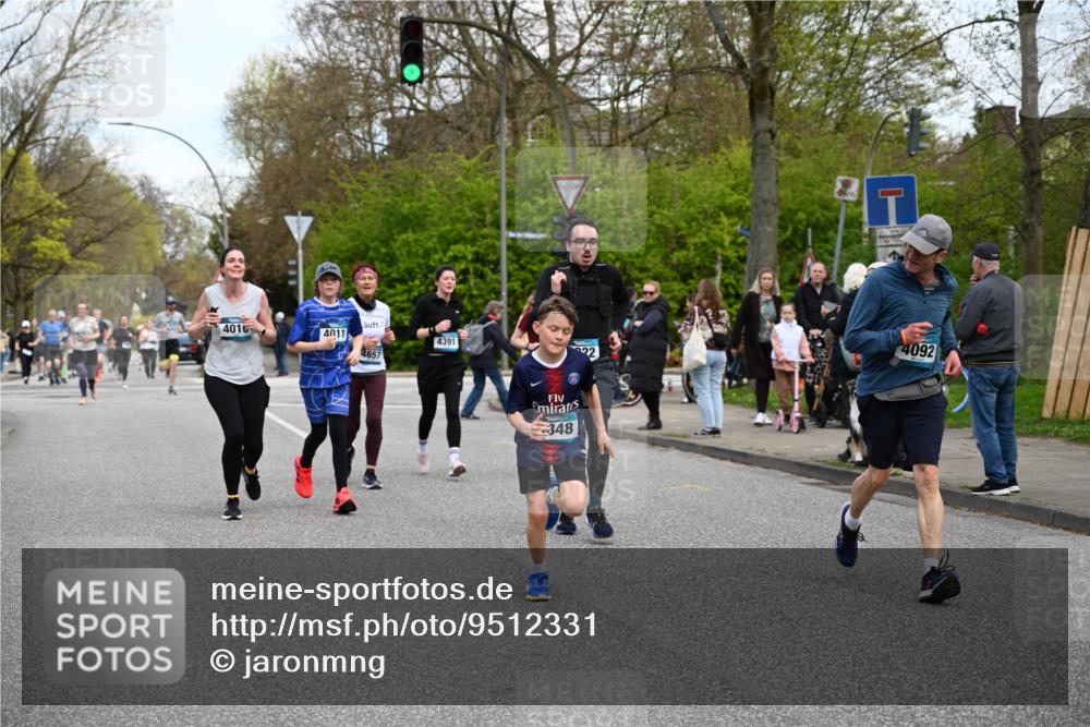 12.04.2026 - 45. Internationalen Wilhelmsburger Insellauf J. Mangold http://msf.ph/oto/9512331 12.04.2026 13:05:45 Ziel 4126, 3782, 3164, 4452, 4775, 5486, 4619, 3316, 4219, 5848, 2922, 3032, 4391, 5323, 4432, 4236, 5677, 4507, 4638, 4010, 4011, 5719, 4092, 4819, 5588, 2335, 4819, 5588, 2335, 4897, 2584, 3591, 5859, 4657, 4006, 5218, 4133, 3264, 4091, 3278, 3877, 3943, 3804 meine-sportfotos.de