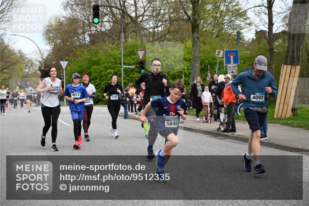 12.04.2026 - 45. Internationalen Wilhelmsburger Insellauf J. Mangold http://msf.ph/oto/9512335 12.04.2026 13:05:45 Ziel 4126, 3782, 3164, 4452, 4775, 5486, 4619, 3316, 4219, 5848, 2922, 3032, 4391, 5323, 4432, 4236, 5677, 4507, 4638, 4010, 4011, 5719, 4092, 4819, 5588, 2335, 4819, 5588, 2335, 4897, 2584, 3591, 5859, 4657, 4006, 5218, 4133, 3264, 4091, 3278, 3877, 3943, 3804 meine-sportfotos.de