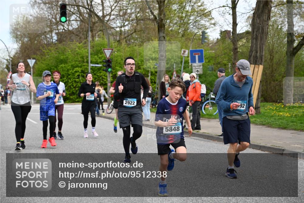 12.04.2026 - 45. Internationalen Wilhelmsburger Insellauf J. Mangold http://msf.ph/oto/9512338 12.04.2026 13:05:46 Ziel 3782, 3164, 4452, 4775, 5486, 4619, 3316, 4219, 5848, 2922, 3032, 4391, 4391, 5323, 4432, 4236, 5677, 4507, 4638, 4010, 4011, 5719, 4092, 4819, 5588, 2335, 4897, 2584, 3591, 4897, 2584, 3591, 5859, 4657, 4006, 5218, 4133, 3264, 4091, 3278, 3877, 3943, 3804, 3270, 2008 meine-sportfotos.de
