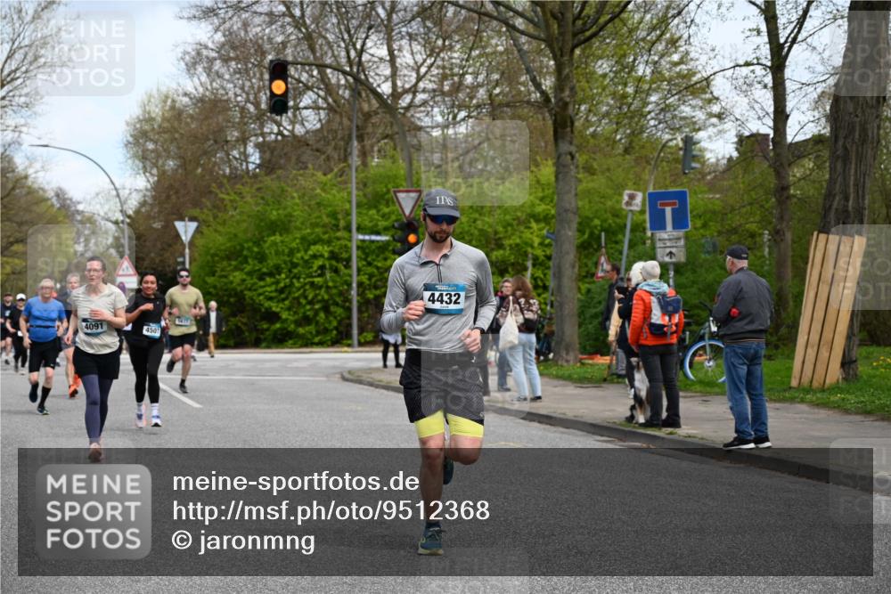 12.04.2026 - 45. Internationalen Wilhelmsburger Insellauf J. Mangold http://msf.ph/oto/9512368 12.04.2026 13:05:53 Ziel 3316, 4219, 5848, 2922, 3032, 4391, 5323, 4432, 4236, 5677, 4507, 4638, 4010, 4011, 5719, 4092, 4819, 5588, 2335, 4897, 2584, 3591, 5859, 4657, 4006, 5218, 4133, 3264, 3264, 4091, 3278, 3877, 3943, 3804, 3270, 2008, 3611, 5210, 4234, 4705 meine-sportfotos.de