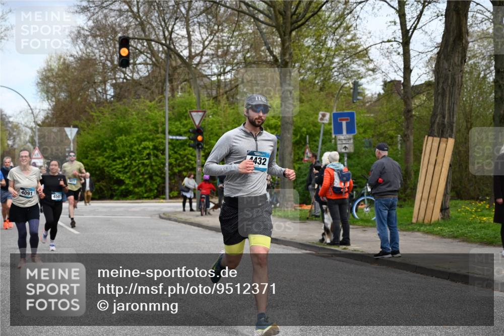 12.04.2026 - 45. Internationalen Wilhelmsburger Insellauf J. Mangold http://msf.ph/oto/9512371 12.04.2026 13:05:53 Ziel 3316, 4219, 5848, 2922, 3032, 4391, 5323, 4432, 4236, 5677, 4507, 4638, 4010, 4011, 5719, 4092, 4819, 5588, 2335, 4897, 2584, 3591, 5859, 4657, 4006, 5218, 4133, 3264, 3264, 4091, 3278, 3877, 3943, 3804, 3270, 2008, 3611, 5210, 4234, 4705 meine-sportfotos.de