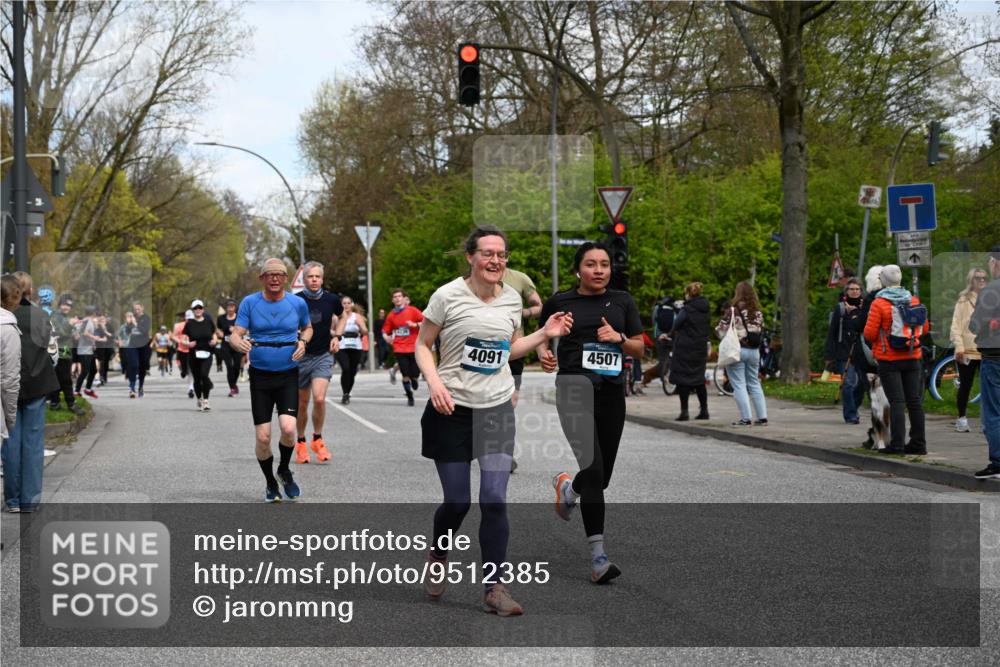 12.04.2026 - 45. Internationalen Wilhelmsburger Insellauf J. Mangold http://msf.ph/oto/9512385 12.04.2026 13:05:56 Ziel 5848, 2922, 3032, 4391, 5323, 4432, 4236, 5677, 4507, 4638, 4010, 4011, 5719, 4092, 4092, 4819, 5588, 2335, 4897, 2584, 3591, 5859, 4657, 4006, 5218, 4133, 3264, 4091, 3278, 3877, 3943, 3804, 3943, 3804, 3270, 2008, 3611, 5210, 4234, 4705, 4745, 3869, 3866, 2536, 4510, 4078, 4641, 4821, 4408, 3862, 4248 meine-sportfotos.de