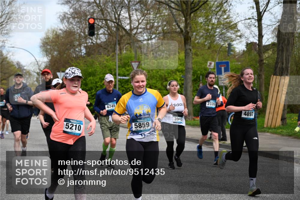 12.04.2026 - 45. Internationalen Wilhelmsburger Insellauf J. Mangold http://msf.ph/oto/9512435 12.04.2026 13:06:03 Ziel 2922, 3032, 4391, 5323, 4432, 4236, 5677, 4507, 4638, 4010, 4011, 5719, 4092, 4819, 5588, 2335, 4897, 2584, 3591, 5859, 4657, 4006, 5218, 4133, 3264, 4091, 3278, 3877, 3943, 3804, 3270, 2008, 3611, 5210, 4234, 4705, 4745, 3869, 3866, 2536, 4510, 4078, 4641, 4821, 4408, 3862, 4248, 4044, 5354, 5587, 4122 meine-sportfotos.de