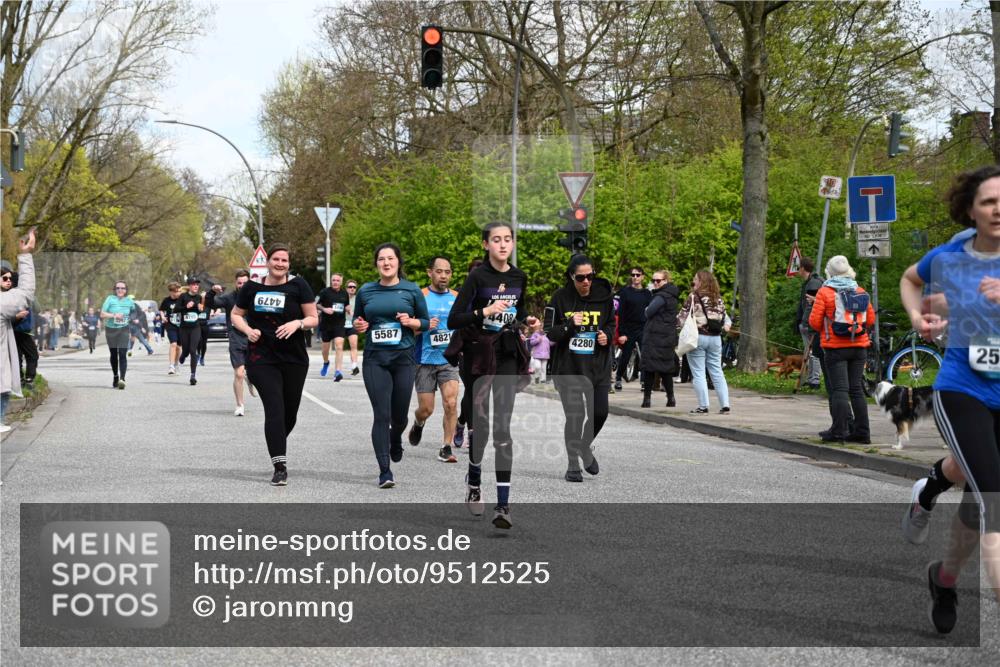 12.04.2026 - 45. Internationalen Wilhelmsburger Insellauf J. Mangold http://msf.ph/oto/9512525 12.04.2026 13:06:20 Ziel 4010, 4011, 5719, 4092, 4819, 5588, 2335, 4897, 2584, 3591, 5859, 4657, 4006, 5218, 4133, 3264, 4091, 3278, 3877, 3943, 3804, 3270, 2008, 3611, 5210, 4234, 4705, 4745, 3869, 3866, 2536, 4510, 4078, 4641, 4821, 4408, 3862, 4248, 4408, 3862, 4248, 4044, 5354, 5587, 4122, 5665, 4280, 5132, 5203, 4496, 2804, 4479, 4114, 4173, 4729, 4273, 3292, 5510 meine-sportfotos.de