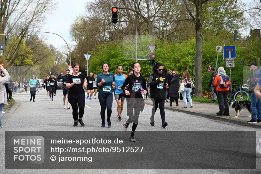 12.04.2026 - 45. Internationalen Wilhelmsburger Insellauf J. Mangold http://msf.ph/oto/9512527 12.04.2026 13:06:20 Ziel 4010, 4011, 5719, 4092, 4819, 5588, 2335, 4897, 2584, 3591, 5859, 4657, 4006, 5218, 4133, 3264, 4091, 3278, 3877, 3943, 3804, 3270, 2008, 3611, 5210, 4234, 4705, 4745, 3869, 3866, 2536, 4510, 4078, 4641, 4821, 4408, 3862, 4248, 4408, 3862, 4248, 4044, 5354, 5587, 4122, 5665, 4280, 5132, 5203, 4496, 2804, 4479, 4114, 4173, 4729, 4273, 3292, 5510 meine-sportfotos.de