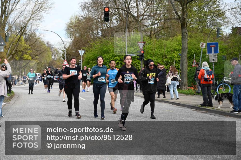 12.04.2026 - 45. Internationalen Wilhelmsburger Insellauf J. Mangold http://msf.ph/oto/9512528 12.04.2026 13:06:20 Ziel 4010, 4011, 5719, 4092, 4819, 5588, 2335, 4897, 2584, 3591, 5859, 4657, 4006, 5218, 4133, 3264, 4091, 3278, 3877, 3943, 3804, 3270, 2008, 3611, 5210, 4234, 4705, 4745, 3869, 3866, 2536, 4510, 4078, 4641, 4821, 4408, 3862, 4248, 4408, 3862, 4248, 4044, 5354, 5587, 4122, 5665, 4280, 5132, 5203, 4496, 2804, 4479, 4114, 4173, 4729, 4273, 3292, 5510 meine-sportfotos.de