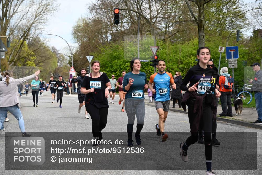 12.04.2026 - 45. Internationalen Wilhelmsburger Insellauf J. Mangold http://msf.ph/oto/9512536 12.04.2026 13:06:21 Ziel 4092, 4819, 5588, 2335, 4897, 2584, 3591, 5859, 4657, 4006, 5218, 4133, 3264, 4091, 3278, 3877, 3943, 3804, 3270, 2008, 3611, 5210, 4234, 4705, 4745, 3869, 3866, 2536, 4510, 4078, 4641, 4821, 4408, 3862, 4248, 4044, 5354, 5587, 4122, 5665, 4280, 5132, 5203, 4496, 2804, 4479, 4114, 4114, 4173, 4729, 4273, 3292, 5510, 4885 meine-sportfotos.de