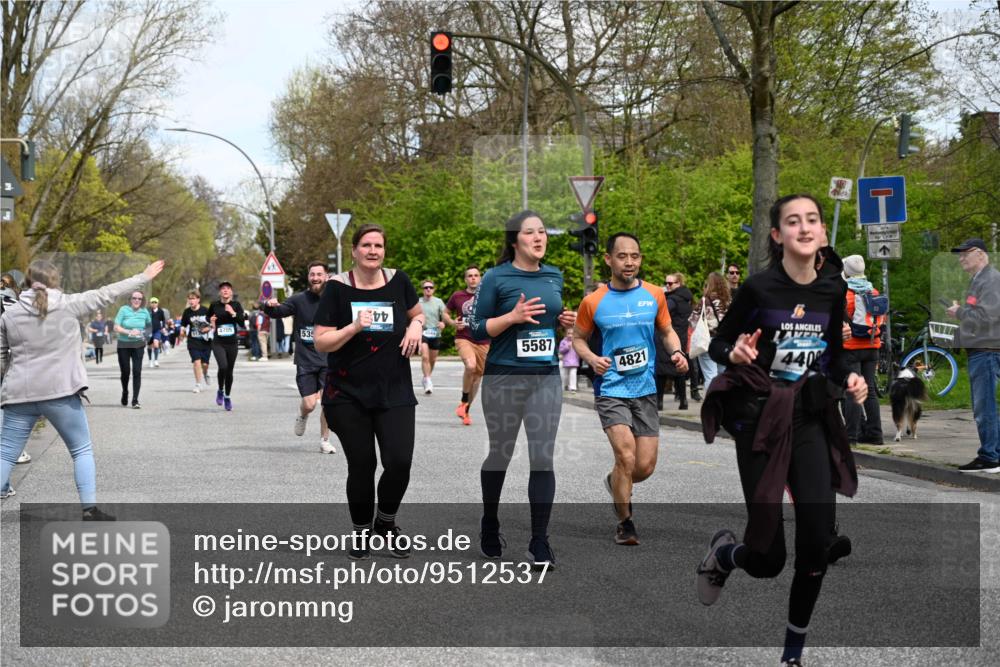 12.04.2026 - 45. Internationalen Wilhelmsburger Insellauf J. Mangold http://msf.ph/oto/9512537 12.04.2026 13:06:21 Ziel 4092, 4819, 5588, 2335, 4897, 2584, 3591, 5859, 4657, 4006, 5218, 4133, 3264, 4091, 3278, 3877, 3943, 3804, 3270, 2008, 3611, 5210, 4234, 4705, 4745, 3869, 3866, 2536, 4510, 4078, 4641, 4821, 4408, 3862, 4248, 4044, 5354, 5587, 4122, 5665, 4280, 5132, 5203, 4496, 2804, 4479, 4114, 4114, 4173, 4729, 4273, 3292, 5510, 4885 meine-sportfotos.de