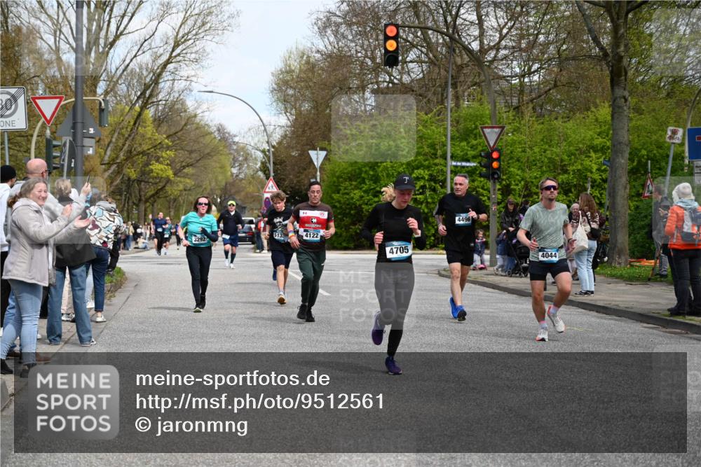 12.04.2026 - 45. Internationalen Wilhelmsburger Insellauf J. Mangold http://msf.ph/oto/9512561 12.04.2026 13:06:26 Ziel 4657, 4006, 5218, 4133, 3264, 4091, 3278, 3877, 3943, 3804, 3270, 2008, 3611, 5210, 4234, 4705, 4745, 3869, 3866, 2536, 4510, 4078, 4641, 4821, 4408, 3862, 4248, 4044, 5354, 5587, 5587, 4122, 5665, 4280, 5132, 5203, 4496, 2804, 4479, 4114, 4173, 4729, 4273, 4729, 4273, 3292, 5510, 4885, 4514 meine-sportfotos.de