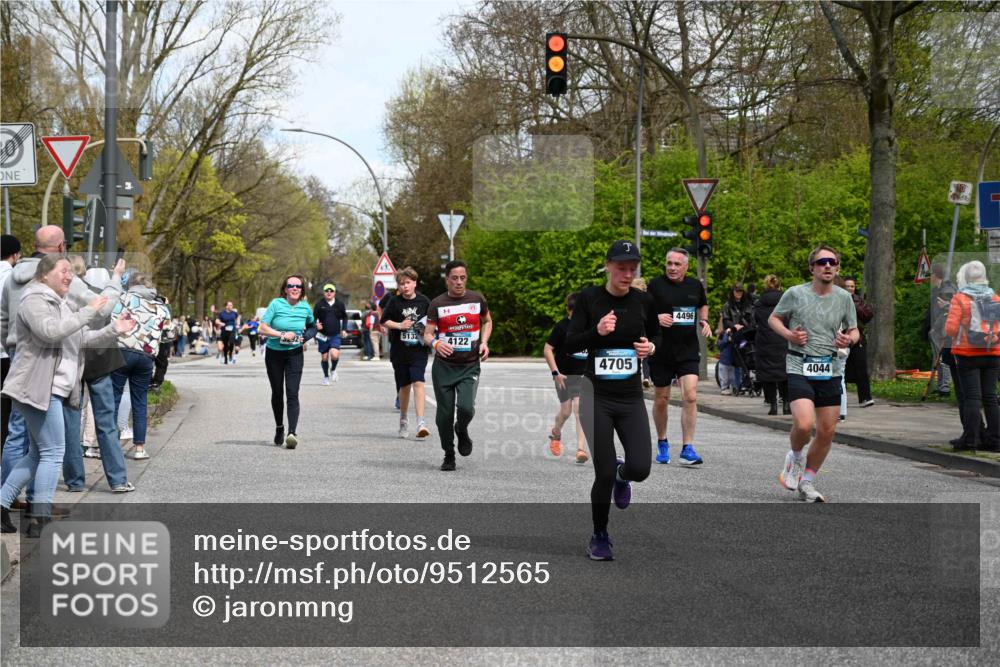 12.04.2026 - 45. Internationalen Wilhelmsburger Insellauf J. Mangold http://msf.ph/oto/9512565 12.04.2026 13:06:26 Ziel 4657, 4006, 5218, 4133, 3264, 4091, 3278, 3877, 3943, 3804, 3270, 2008, 3611, 5210, 4234, 4705, 4745, 3869, 3866, 2536, 4510, 4078, 4641, 4821, 4408, 3862, 4248, 4044, 5354, 5587, 5587, 4122, 5665, 4280, 5132, 5203, 4496, 2804, 4479, 4114, 4173, 4729, 4273, 4729, 4273, 3292, 5510, 4885, 4514 meine-sportfotos.de