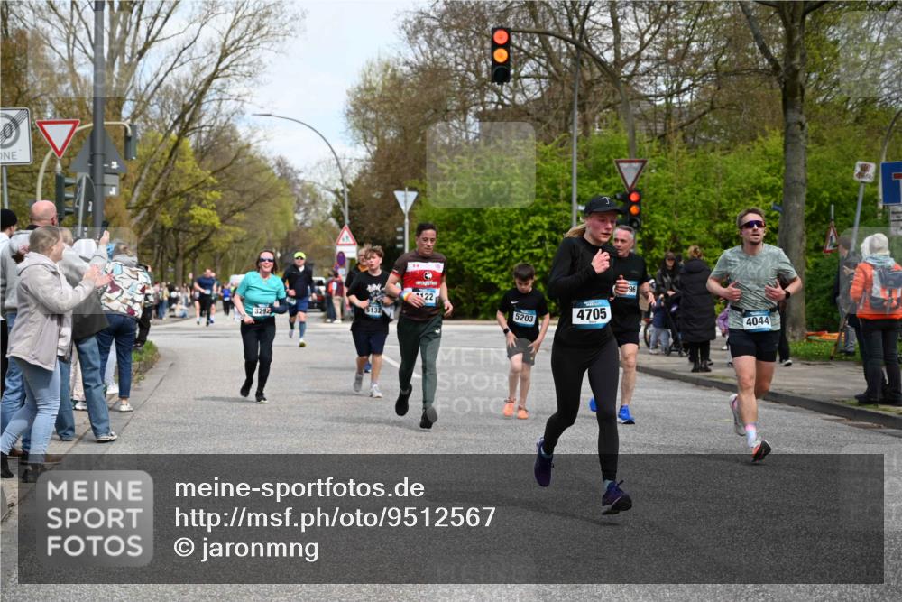 12.04.2026 - 45. Internationalen Wilhelmsburger Insellauf J. Mangold http://msf.ph/oto/9512567 12.04.2026 13:06:26 Ziel 4657, 4006, 5218, 4133, 3264, 4091, 3278, 3877, 3943, 3804, 3270, 2008, 3611, 5210, 4234, 4705, 4745, 3869, 3866, 2536, 4510, 4078, 4641, 4821, 4408, 3862, 4248, 4044, 5354, 5587, 5587, 4122, 5665, 4280, 5132, 5203, 4496, 2804, 4479, 4114, 4173, 4729, 4273, 4729, 4273, 3292, 5510, 4885, 4514 meine-sportfotos.de