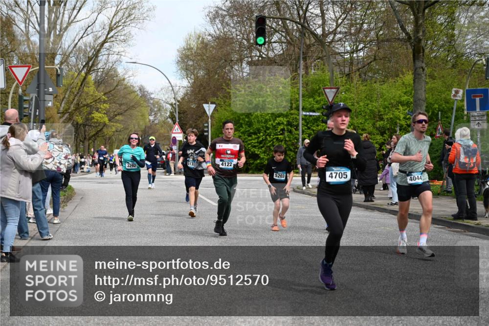 12.04.2026 - 45. Internationalen Wilhelmsburger Insellauf J. Mangold http://msf.ph/oto/9512570 12.04.2026 13:06:26 Ziel 4657, 4006, 5218, 4133, 3264, 4091, 3278, 3877, 3943, 3804, 3270, 2008, 3611, 5210, 4234, 4705, 4745, 3869, 3866, 2536, 4510, 4078, 4641, 4821, 4408, 3862, 4248, 4044, 5354, 5587, 5587, 4122, 5665, 4280, 5132, 5203, 4496, 2804, 4479, 4114, 4173, 4729, 4273, 4729, 4273, 3292, 5510, 4885, 4514 meine-sportfotos.de
